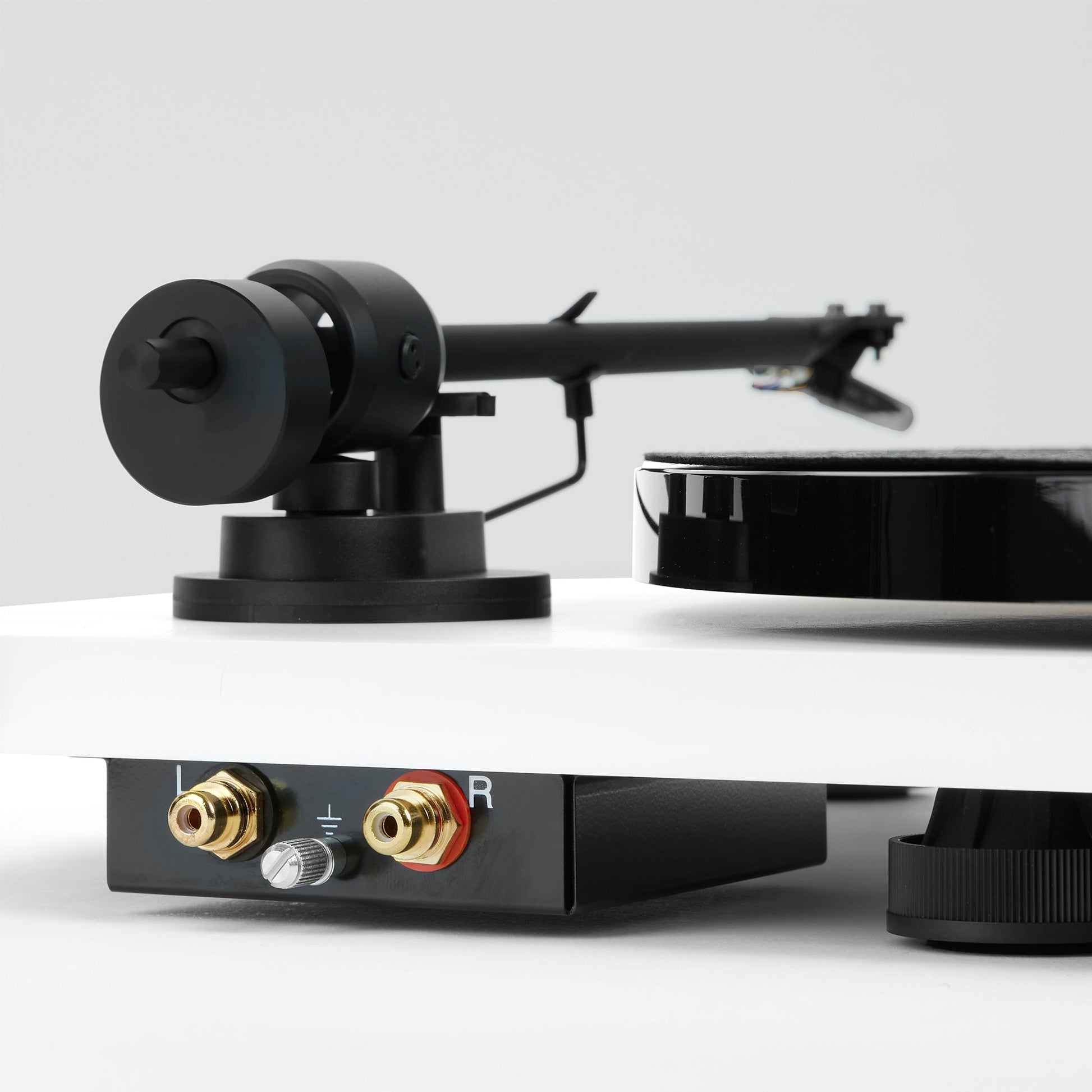 TRIANGLE HI-FI - LUNAR 1 - Nove Boje Zvuka