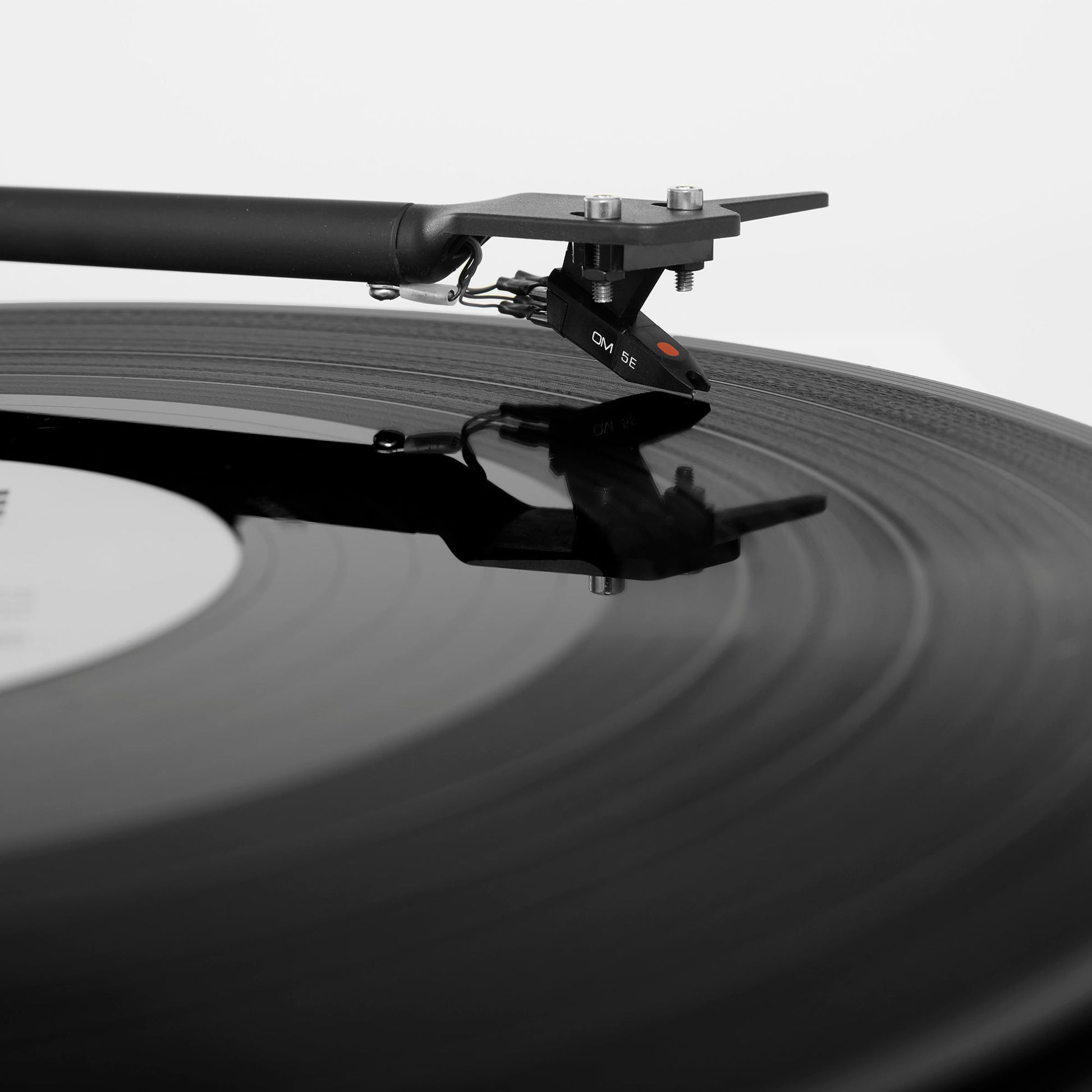 TRIANGLE HI-FI - LUNAR 1 - Nove Boje Zvuka