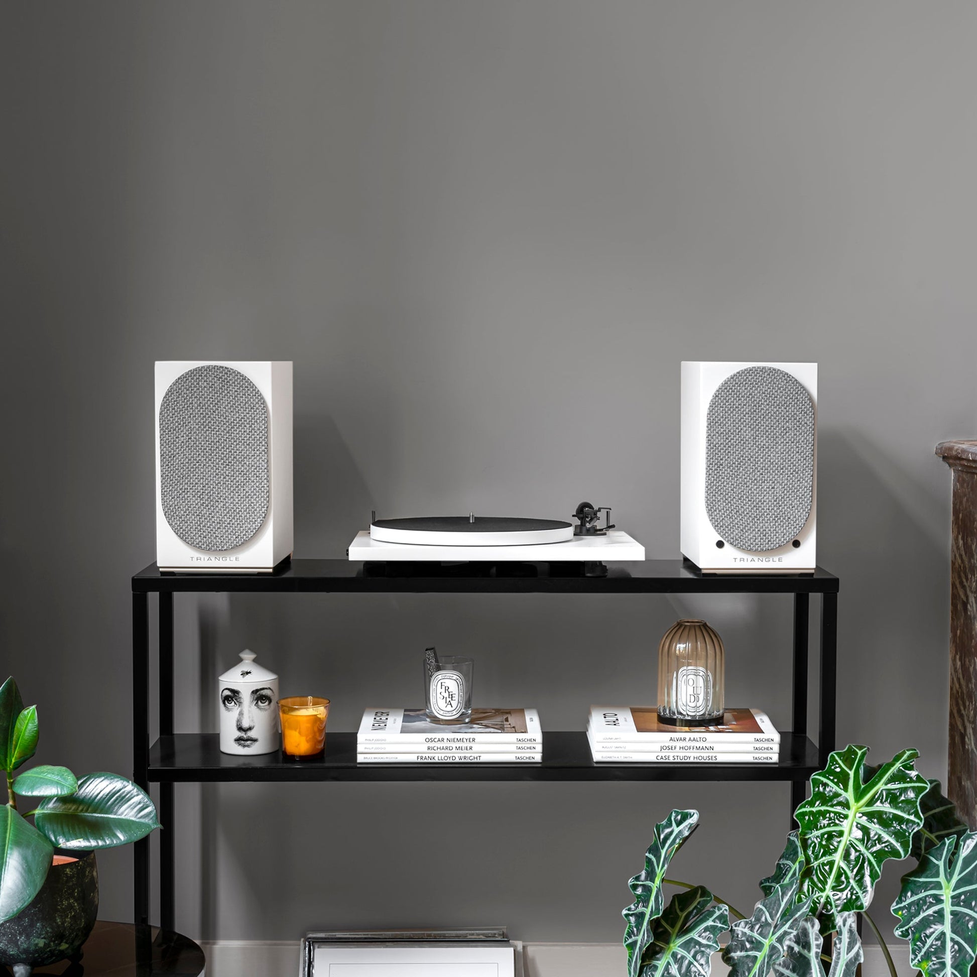 TRIANGLE HI-FI - LUNAR 1 - Nove Boje Zvuka